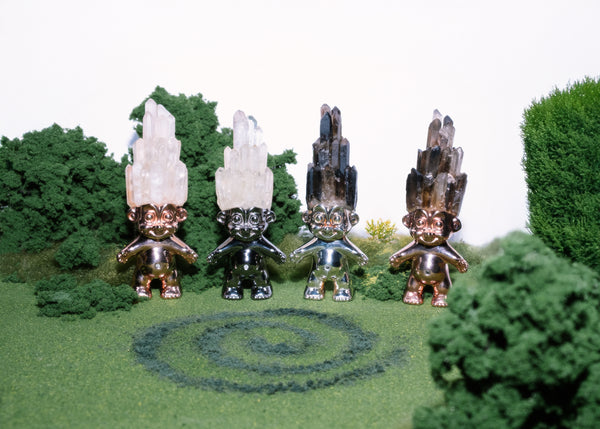 QUARTZ CRYSTAL HAIRED BLACK RHODIUM TROLL