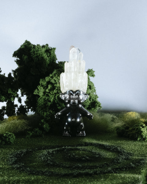 QUARTZ CRYSTAL HAIRED BLACK RHODIUM TROLL